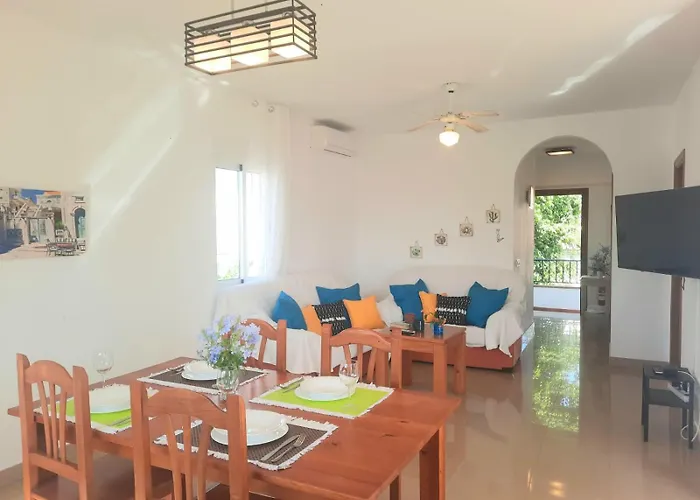 Bella Atalaya Villa *